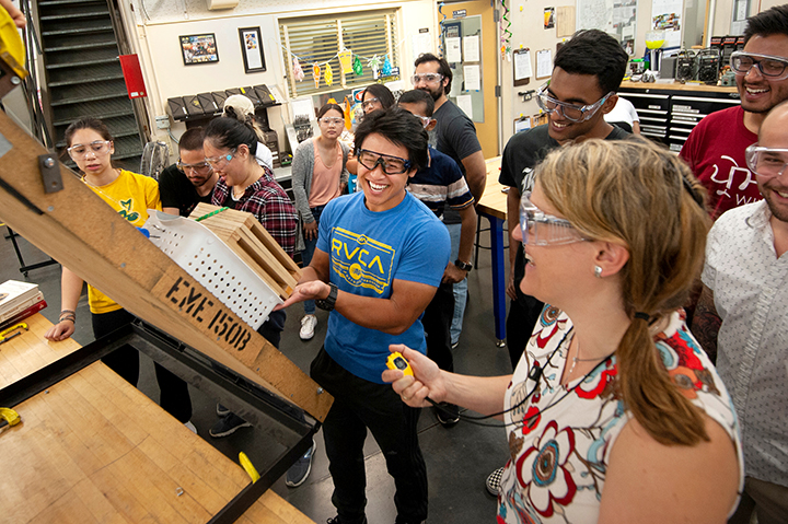 Class in the student Engineering Lab